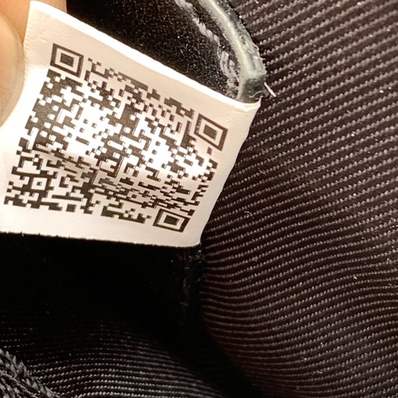 Saint Laurent All Crossbody Bags. Mini Manhattan in Box Crossbody Bag - Picture 15 of 16